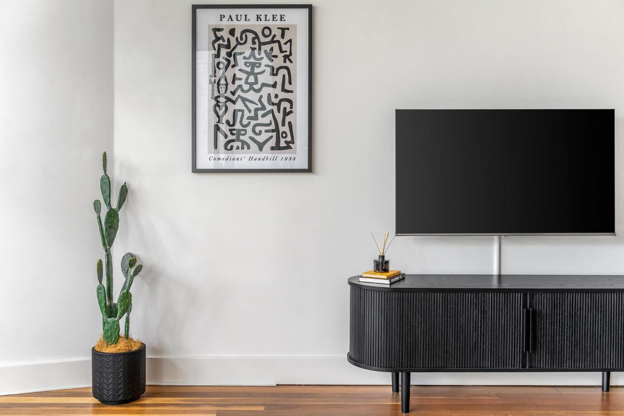 Crown Street By Urban Rest