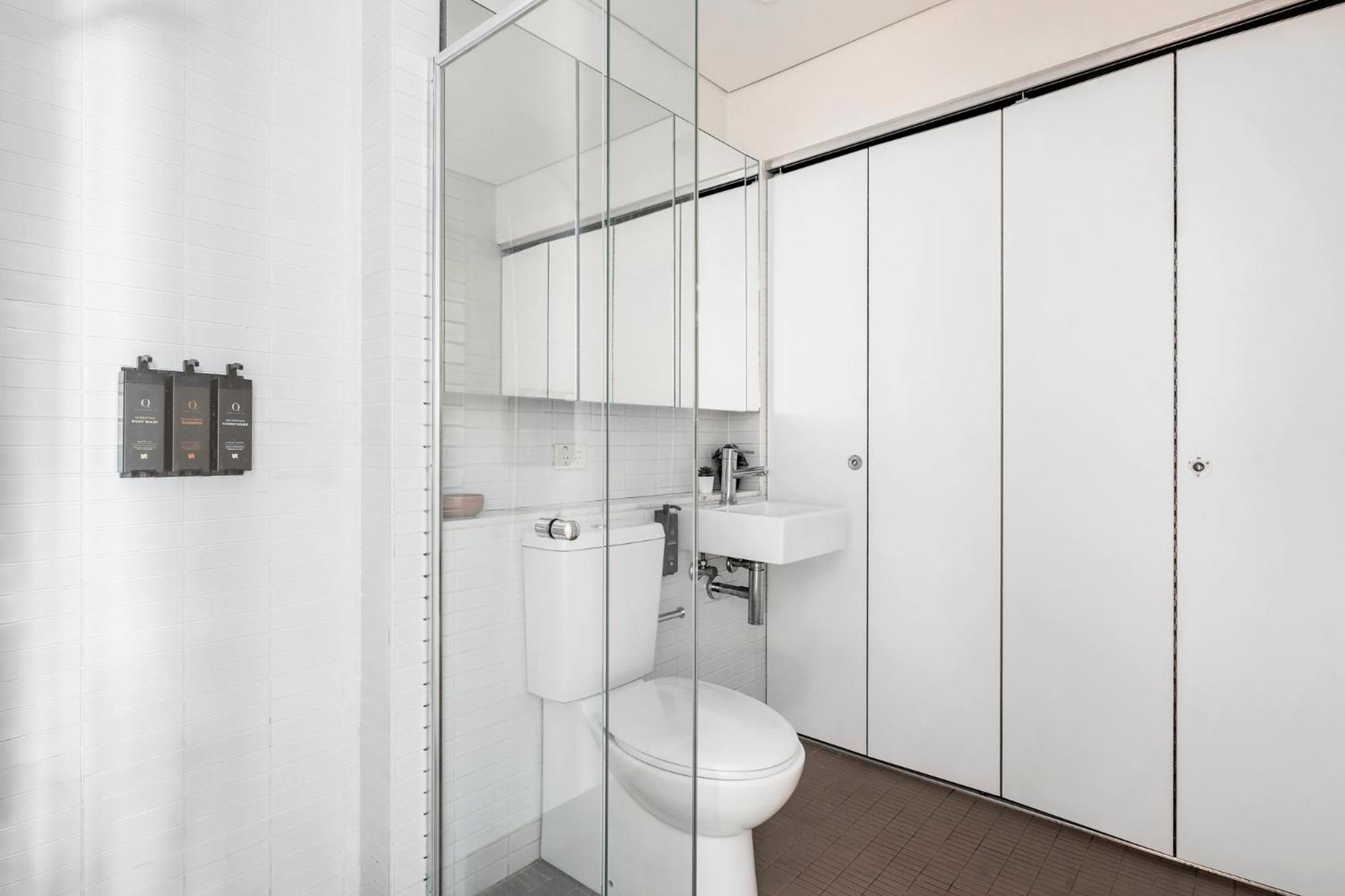 Crown Street By Urban Rest Apartment