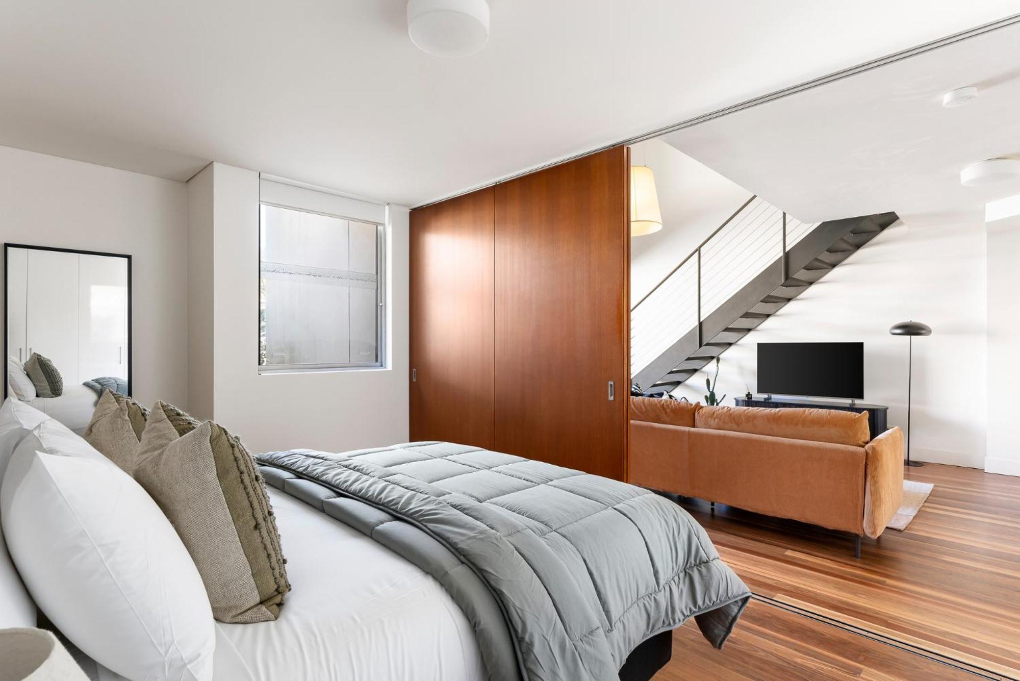 Crown Street By Urban Rest